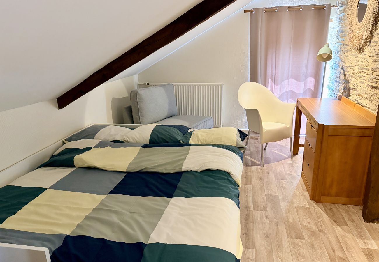 Gîte Rural à Châteaubourg - AppartCosy 27 L'Epine