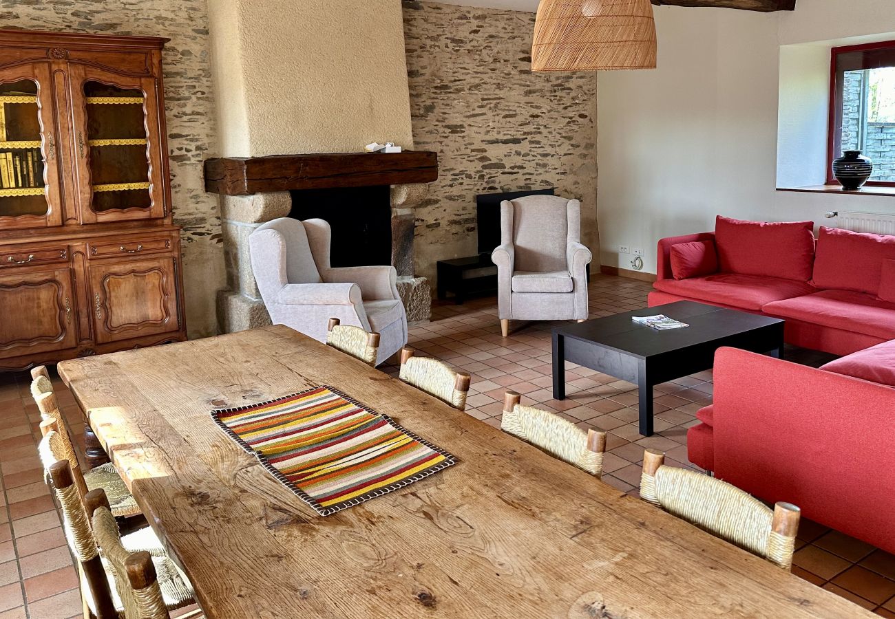 Gîte Rural à Châteaubourg - AppartCosy 27 L'Epine