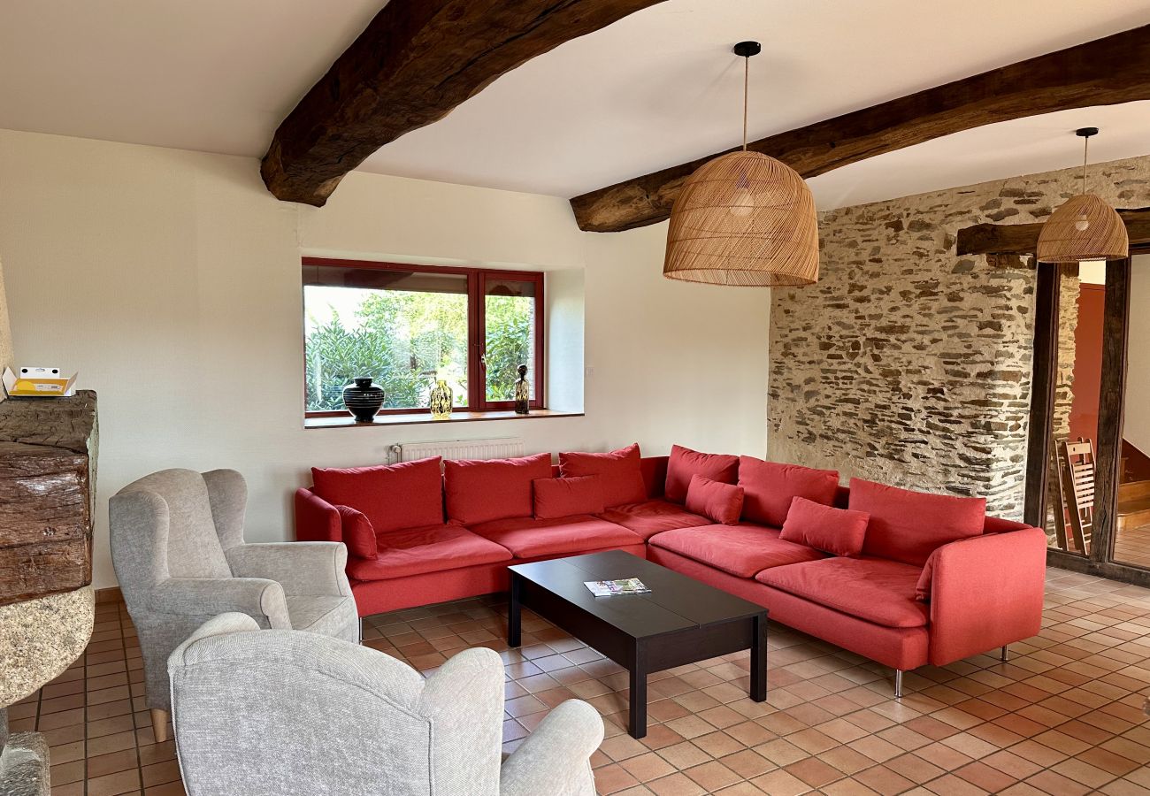 Gîte Rural à Châteaubourg - AppartCosy 27 L'Epine