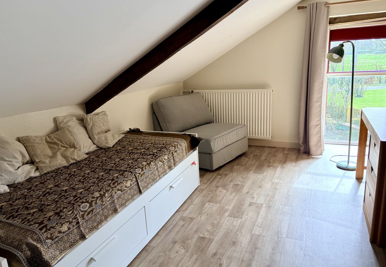 Gîte Rural à Châteaubourg - AppartCosy 27 L'Epine