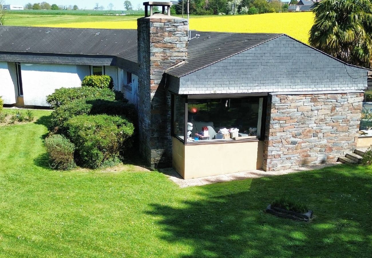 Maison à Vitré - maison avec pièce d´eau